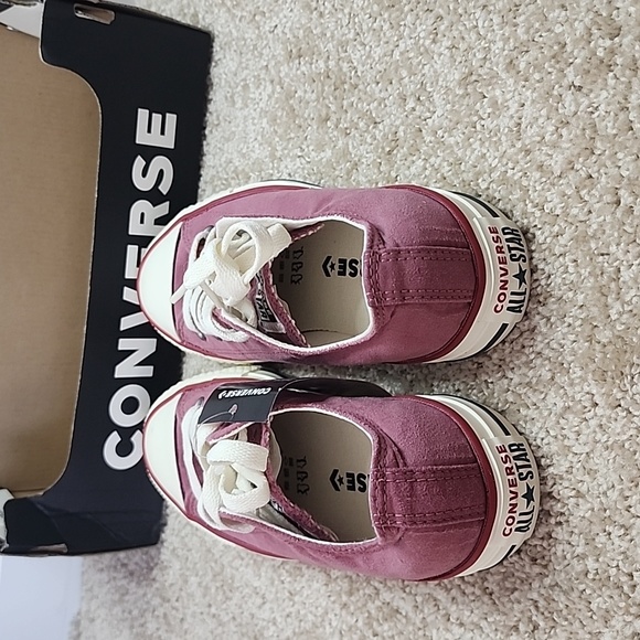 Converse - Picture 3 of 7